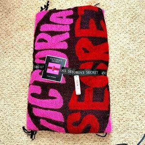 NWT Victorias Secret Pink and Red throw blanket 50in x 60in comfy and cozy